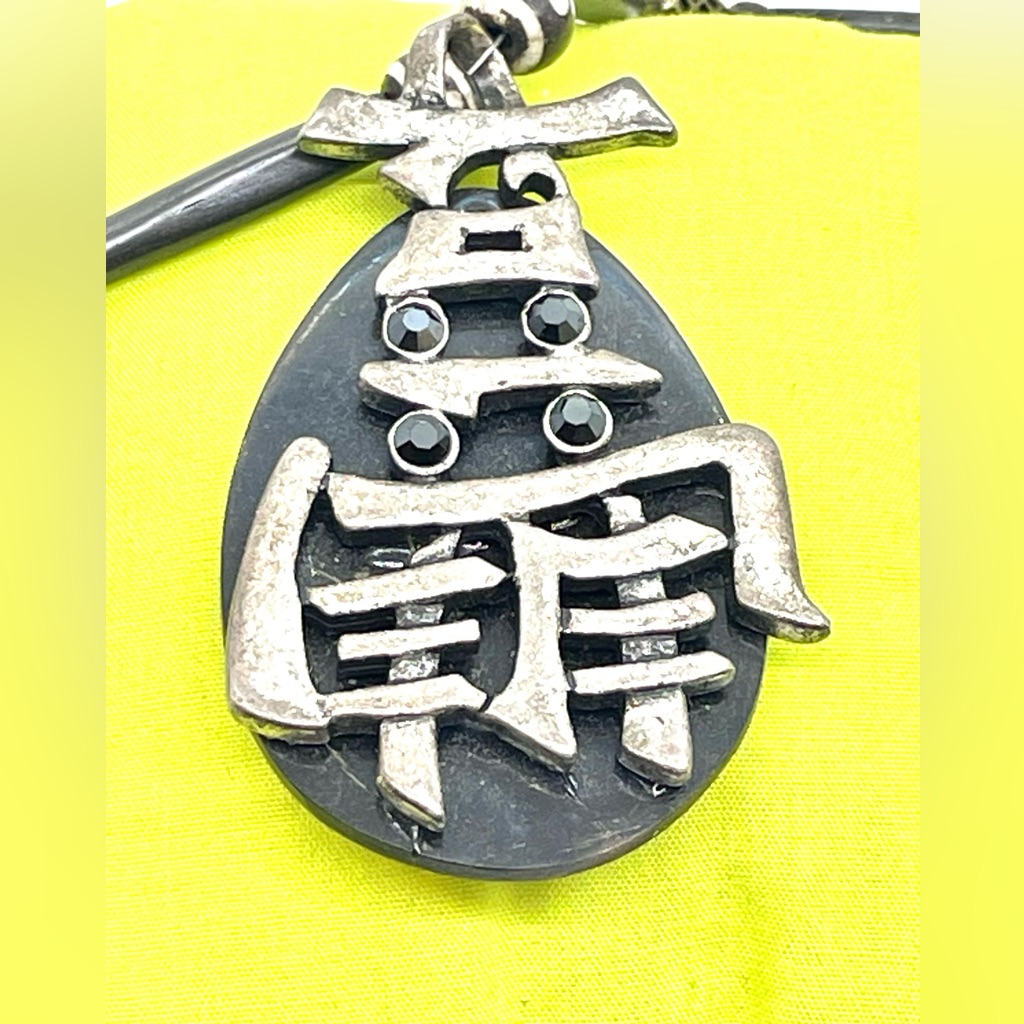 Asian Looking Hair Pipe Necklace